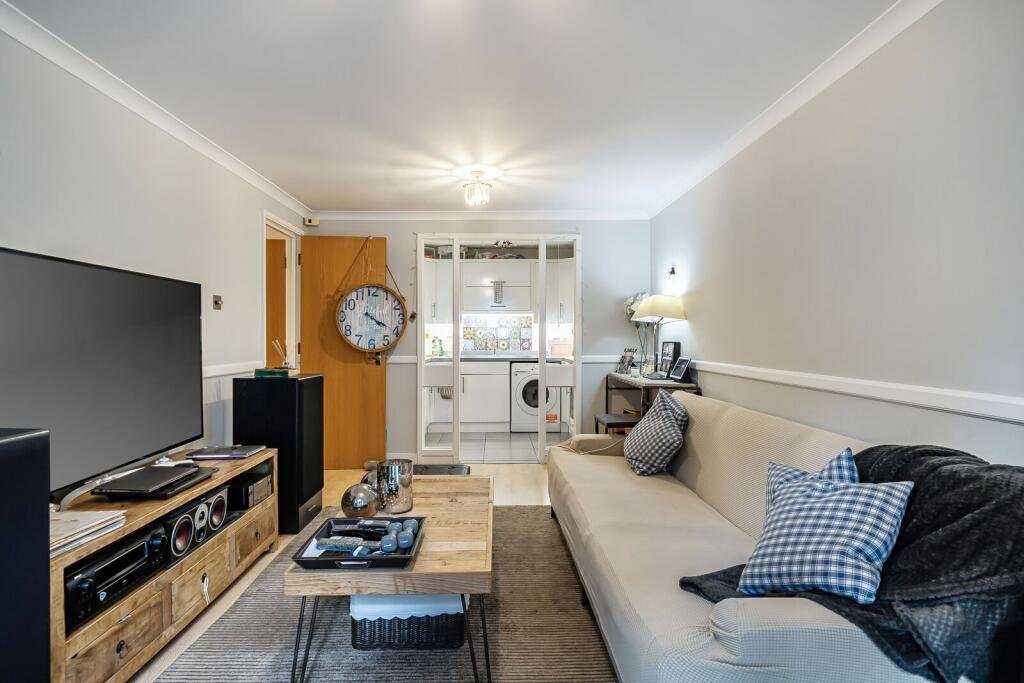 Brompton Park Crescent, West Brompton, London, SW6
